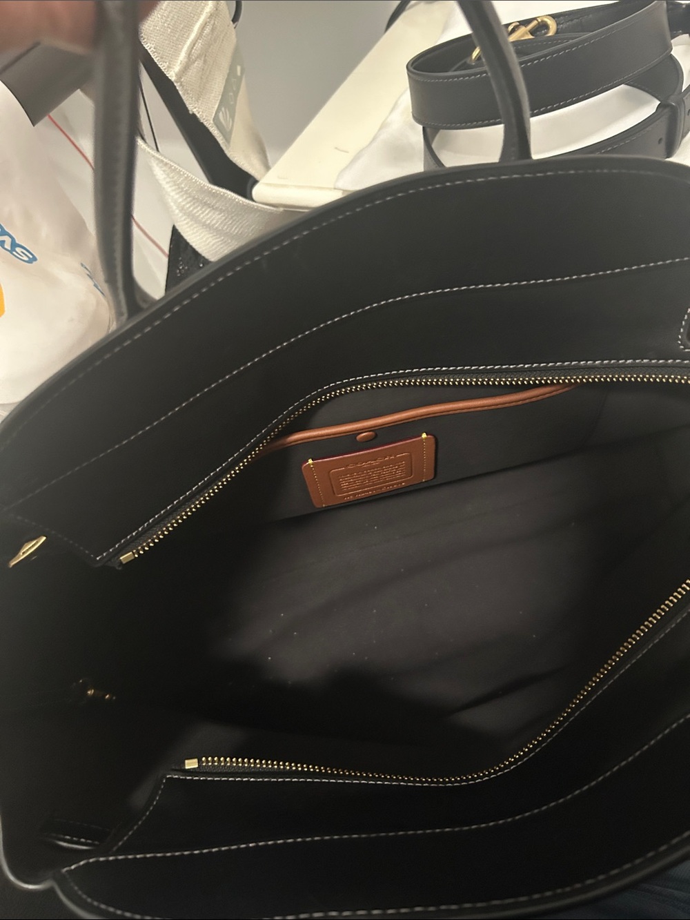 Coach || Empire 40 Carryall - Picture 5 of 6